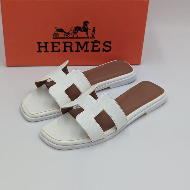 HERMES PARIS NEW COLLECTION PLAT NEW COLLECTION