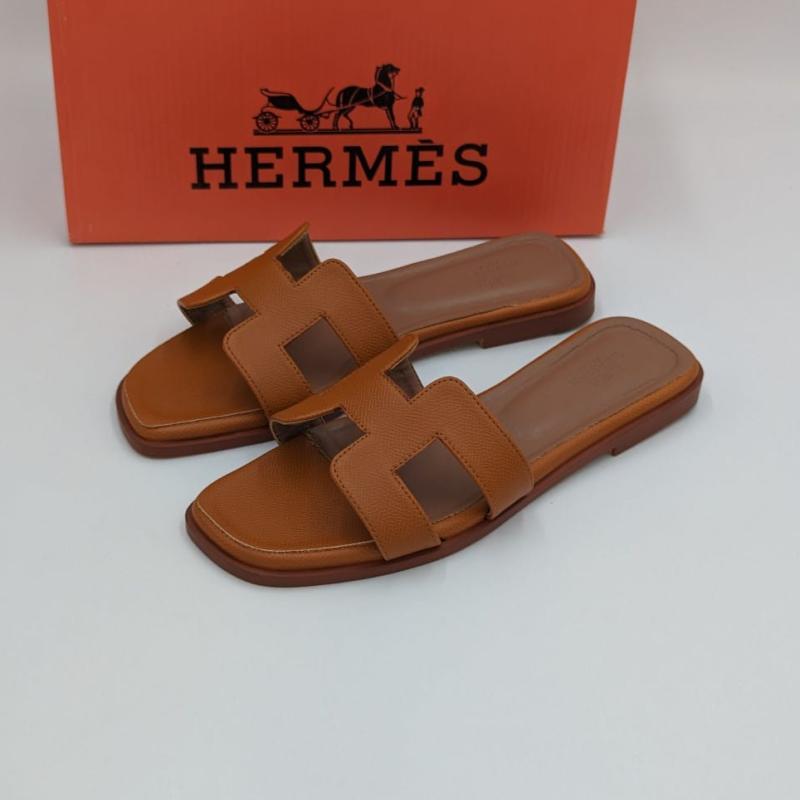 HERMES PARIS NEW COLLECTION PLAT NEW COLLECTION