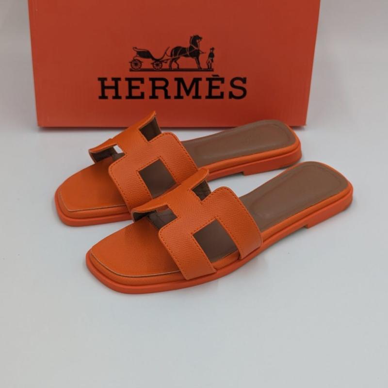 HERMES PARIS NEW COLLECTION PLAT NEW COLLECTION